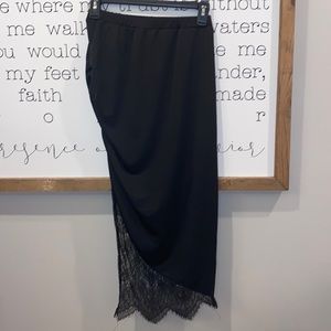 Black cinched skirt